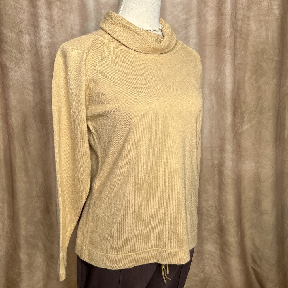 Vintage 60s by Darlene Turtleneck Sweater Tan Lightweight Retro Knit Classic Mod - Picture 9 of 10